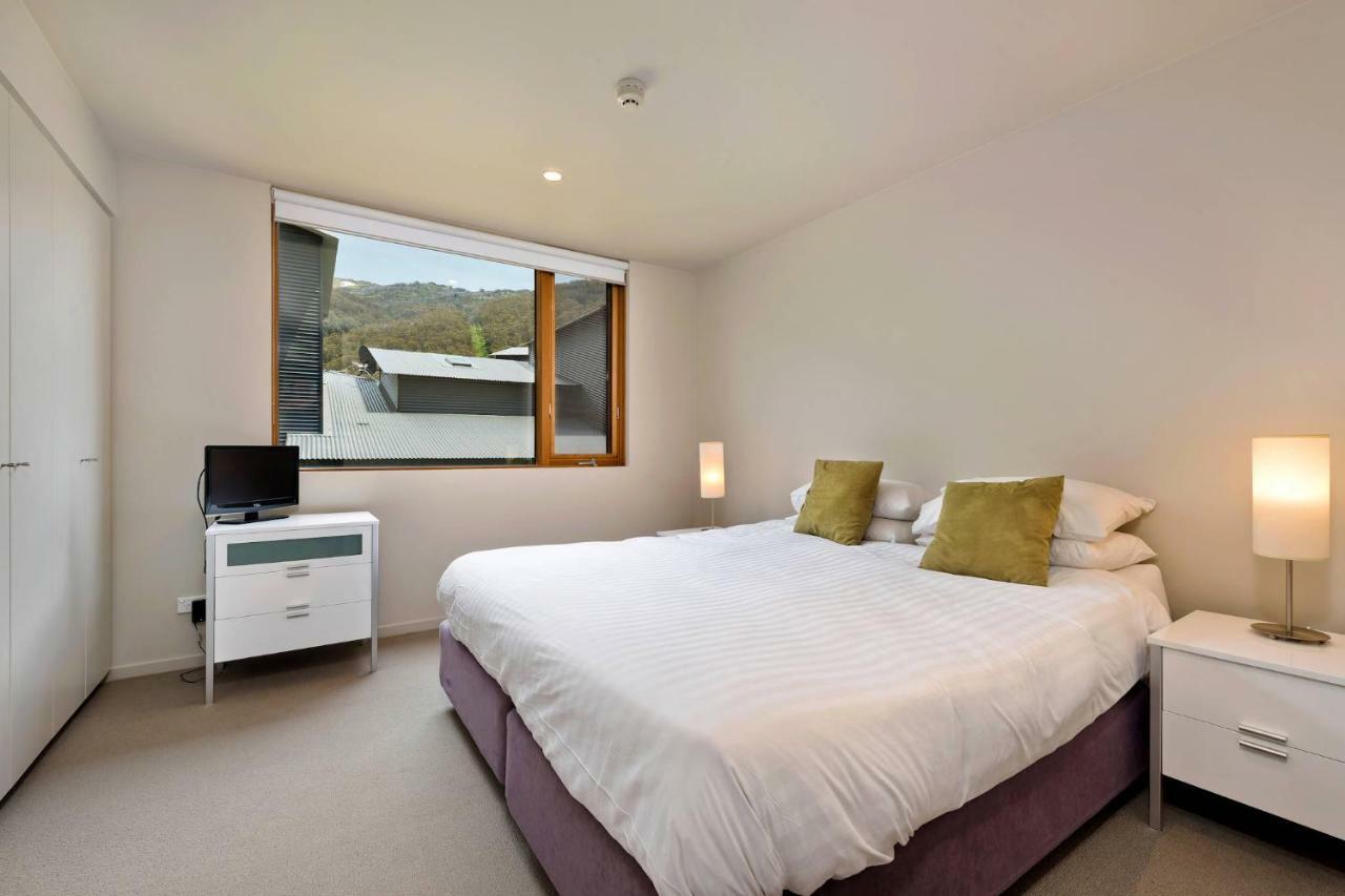 Snow Stream 2 Bedroom And Loft With Gas Fire Balcony And Garage Parking Thredbo Exterior photo